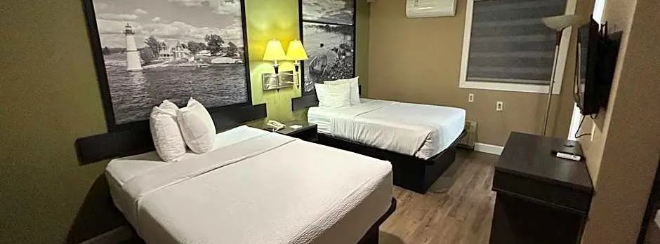 Super 8 by Wyndham Pembroke