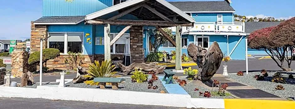 Oceanside Inn & Suites, a Days Inn by Wyndham