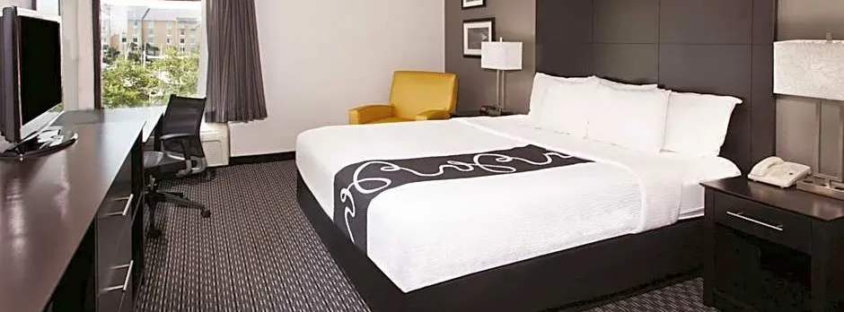 La Quinta Inn & Suites by Wyndham Charleston Riverview