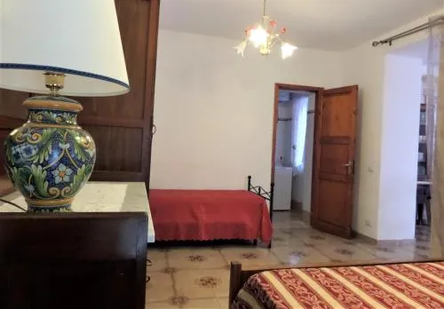 Casa Margherita, sulla spiaggia di Santa Marina Salina