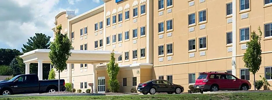 Baymont by Wyndham Erie