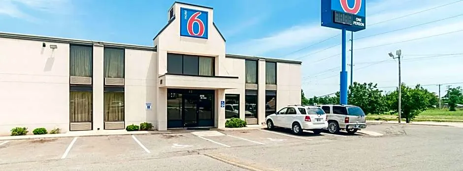 Motel 6-Oklahoma City, OK - South