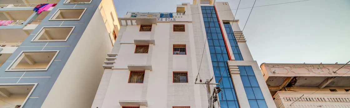 OYO Flagship 24397 9 Star Hotel