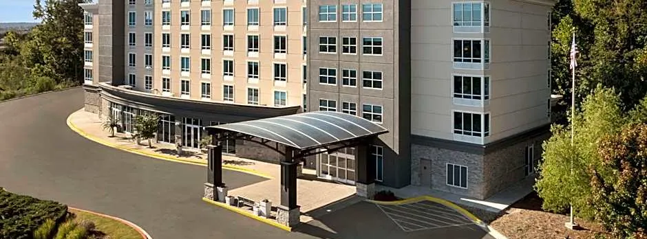 DoubleTree by Hilton Chattanooga Hamilton Place