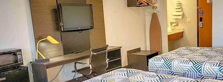 Motel 6-Kewanee, IL