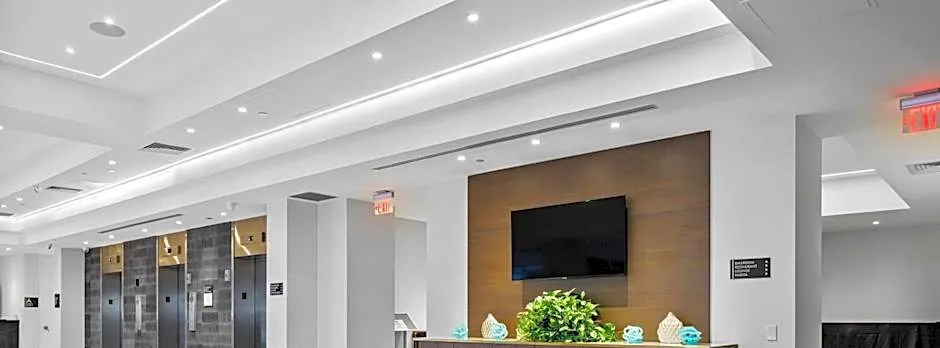 DoubleTree by Hilton New York JFK Airport