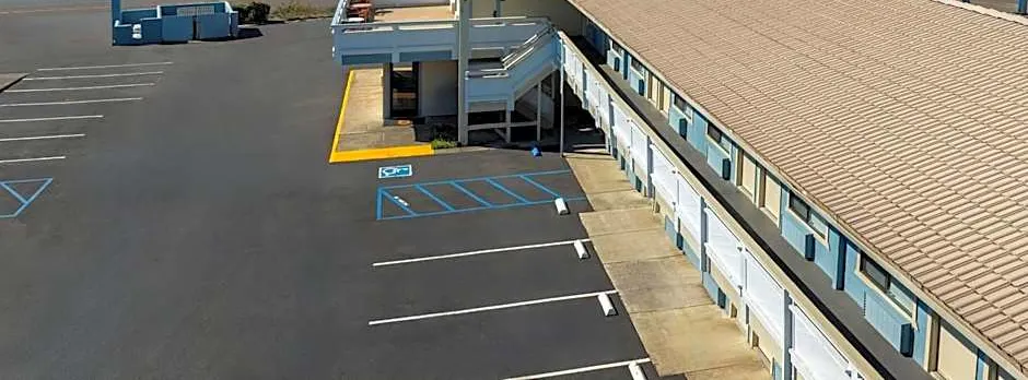 Super 8 by Wyndham Fort Bragg