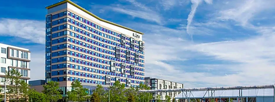 Aloft Boston Seaport District