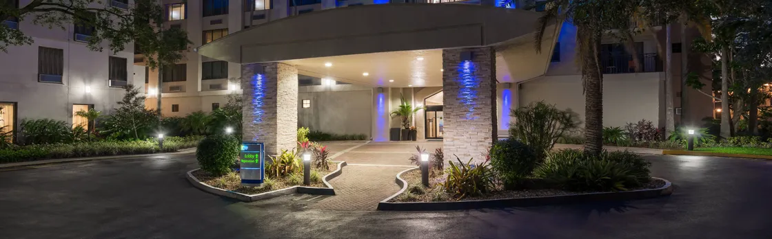 Holiday Inn Exp Ste Plantation