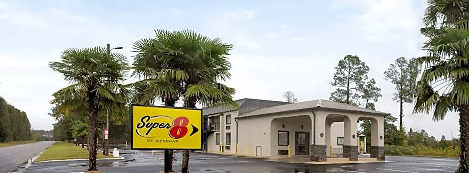 Super 8 by Wyndham Perry National Fairground Area I-75