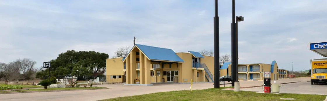 Americas Best Value Inn Schulenburg