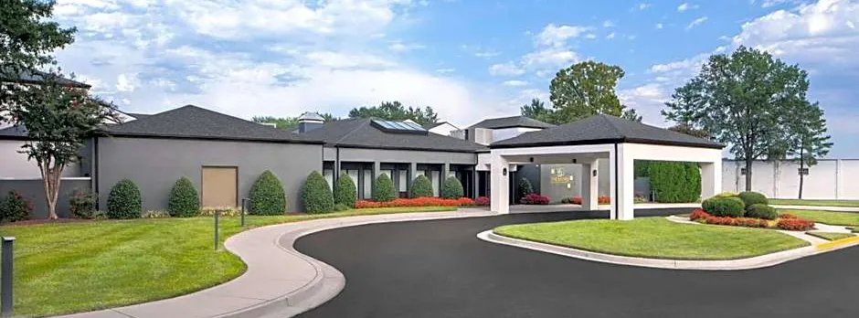 Courtyard by Marriott Richmond West
