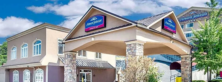 Howard Johnson by Wyndham North Bergen