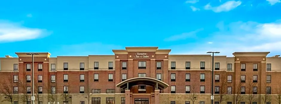 Hampton Inn & Suites Detroit-Canton