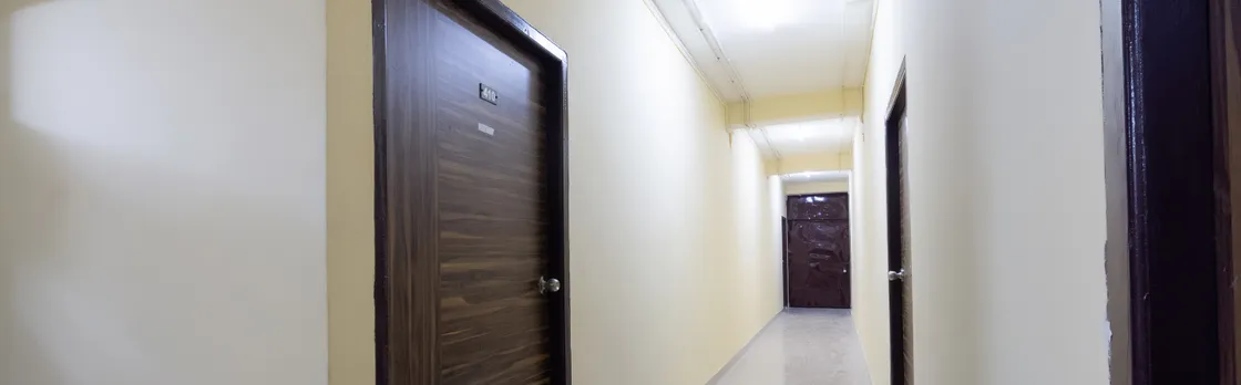 OYO Flagship 30106Prafulla Devi Guest House Rajarh
