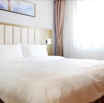 No.8 Hotel Chain