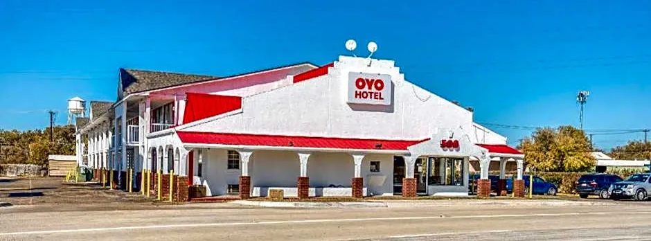 OYO Hotel Waco University Area I-35