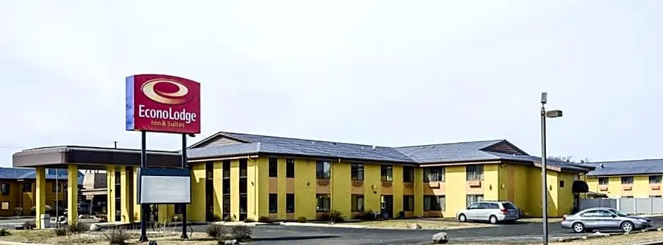 Econo Lodge Inn & Suites Wisconsin Dells