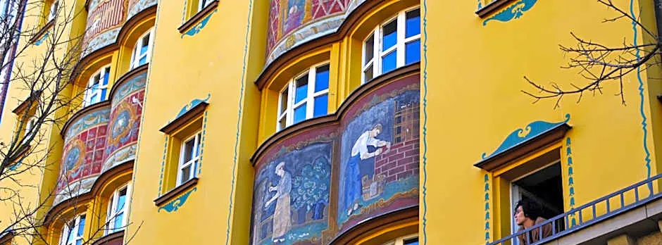 Amstel House Hostel