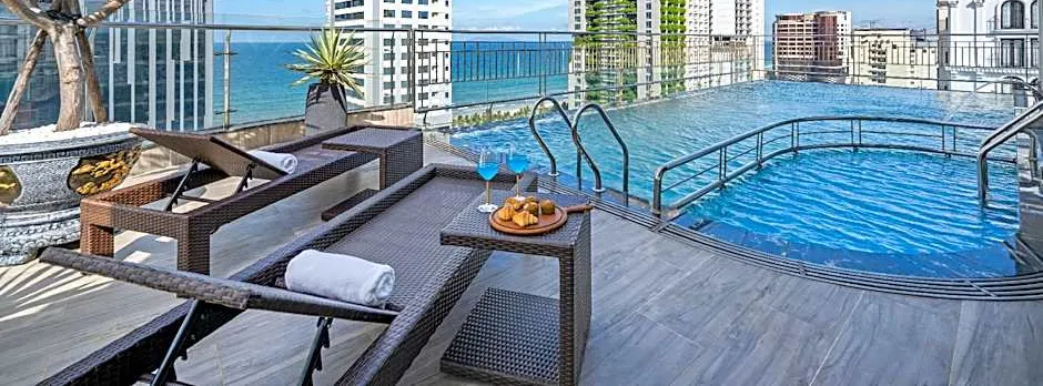 Monalisa Luxury Hotel