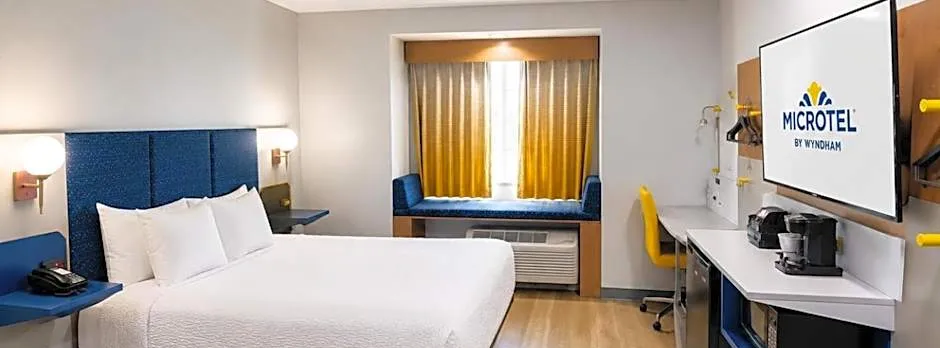 Microtel Inn & Suites by Wyndham Midland