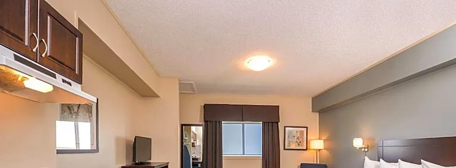 Chateau All Suites Hotel