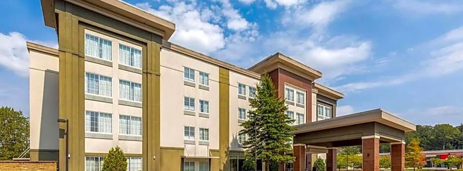 La Quinta Inn & Suites by Wyndham Chattanooga - Lookout Mtn