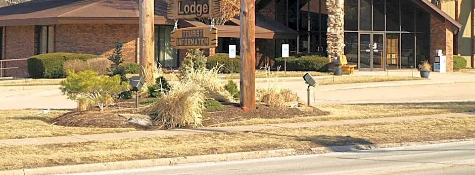 RiverBank Lodge