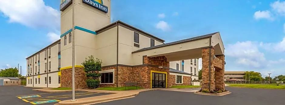 Days Inn by Wyndham Tulsa Central