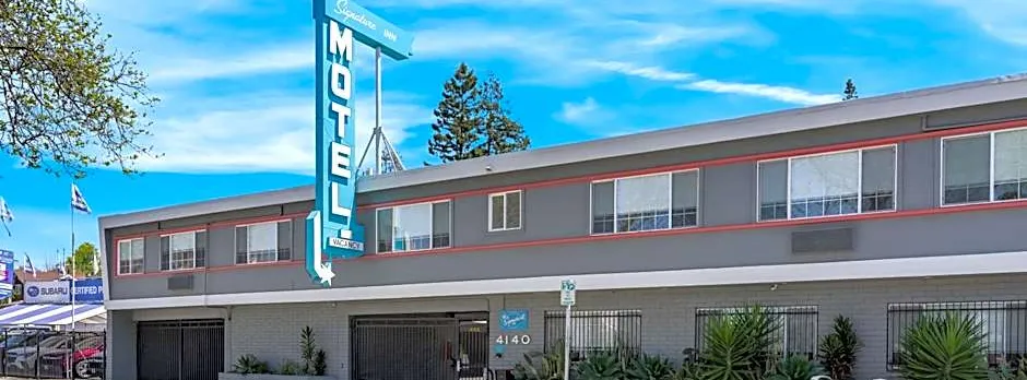 Signature Inn Oakland