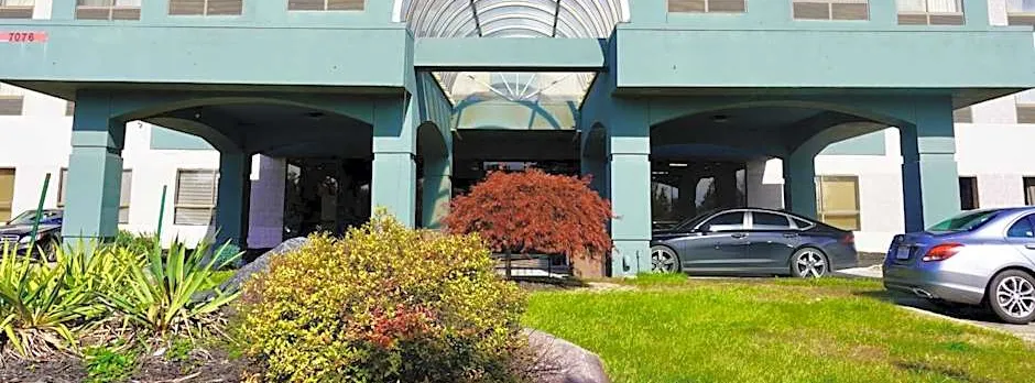 American Inn & Suites