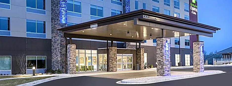 Holiday Inn Express And Suites Hudson I-94 By IHG