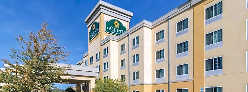 La Quinta Inn & Suites by Wyndham Fargo Medical Center