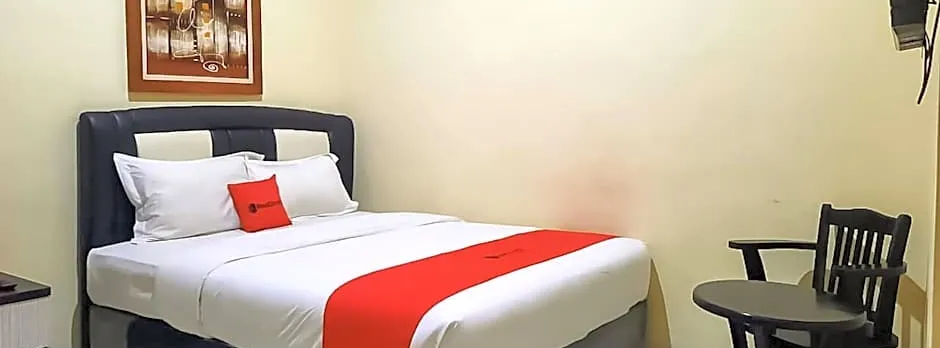 RedDoorz near RS Setiabudi Medan