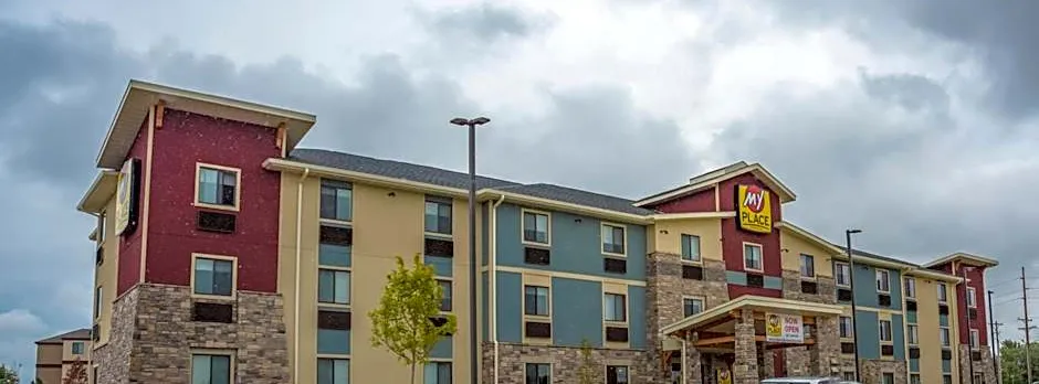 My Place Hotel Davenport