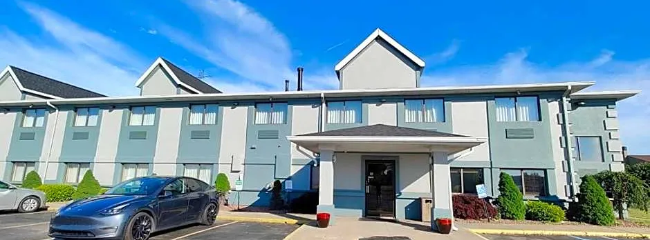 Quality Inn & Suites Benton Harbor - St. Joseph