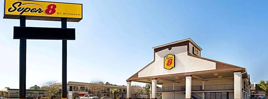 Super 8 by Wyndham Gulfport Airport NW/Near Biloxi