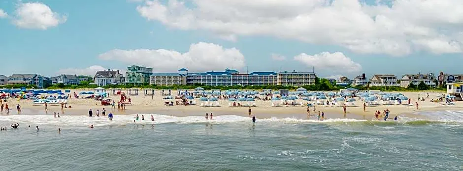 La Mer Beachfront Resort