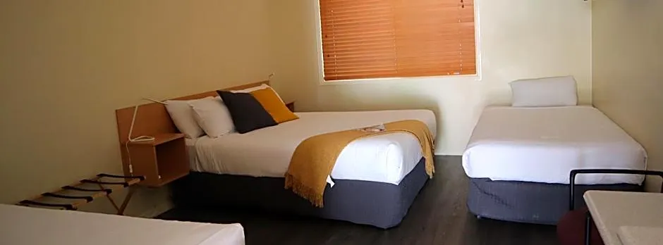Country Roads Motor Inn Gayndah