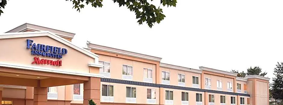 Fairfield Inn & Suites by Marriott Hartford Airport