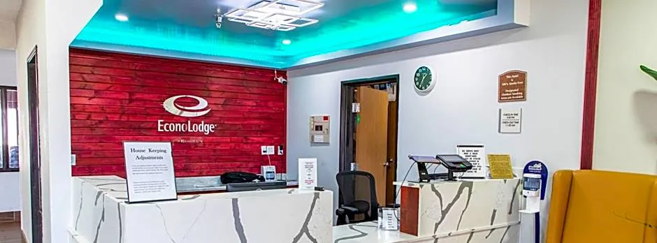 Econo Lodge Fargo - West Acres