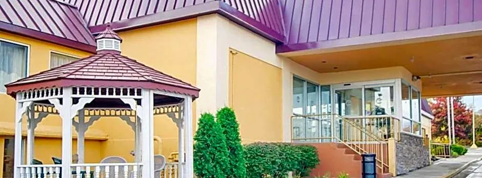 Quality Inn & Suites Syracuse Fairgrounds
