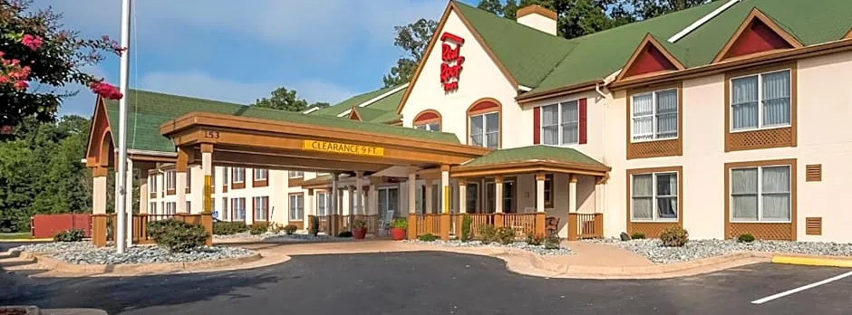 Red Roof Inn & Suites Stafford, VA - Quantico
