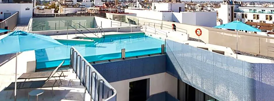 Hotel Macia Sevilla Kubb