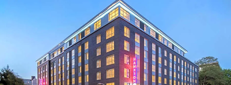 Hampton Inn & Suites Portland/Pearl District