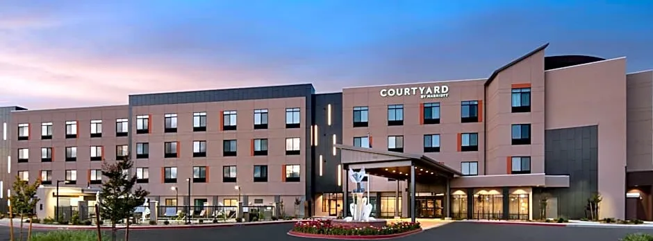 Courtyard by Marriott Petaluma Sonoma County