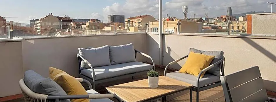 Feelathome Poblenou Beach Apartments