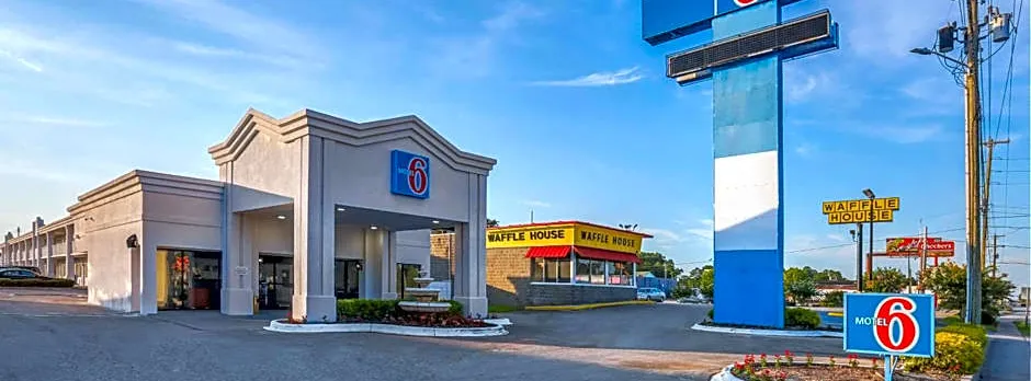 Motel 6-Jacksonville, NC