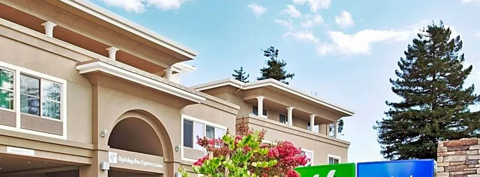 Holiday Inn Express Hotel & Suites Santa Cruz By IHG