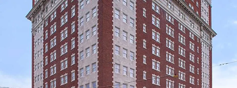 DoubleTree by Hilton Hotel Utica